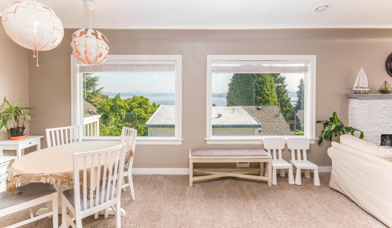 Sunrise On Lake Washington Villa Seattle Exterior photo